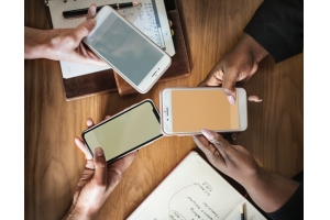 華為/小米手機可以寄國際快遞嗎?